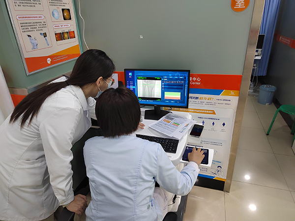 絕經(jīng)后骨骼健康警報(bào)！6個(gè)信號(hào)提醒你該測(cè)骨密度了